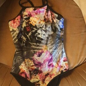 Leo size child medium (CM)